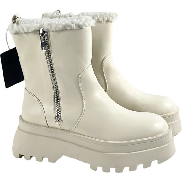 NWT Forever 21 Cream Faux Fur Bootie Size 7 - Picture 4 of 10